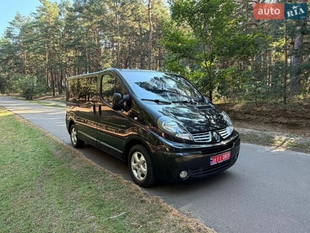 Чорний Рено Трафік, об'ємом двигуна 2 л та пробігом 295 тис. км за 16800 $, фото 1 на Automoto.ua