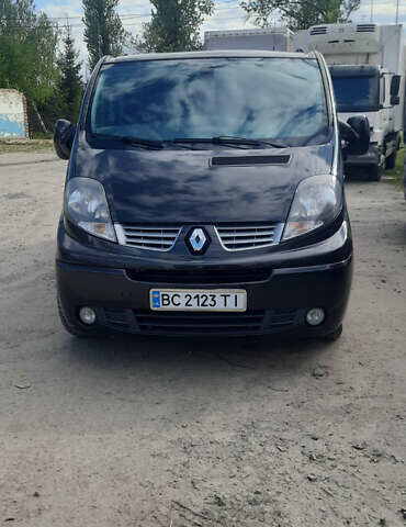 Чорний Рено Трафік, об'ємом двигуна 0 л та пробігом 302 тис. км за 17000 $, фото 1 на Automoto.ua