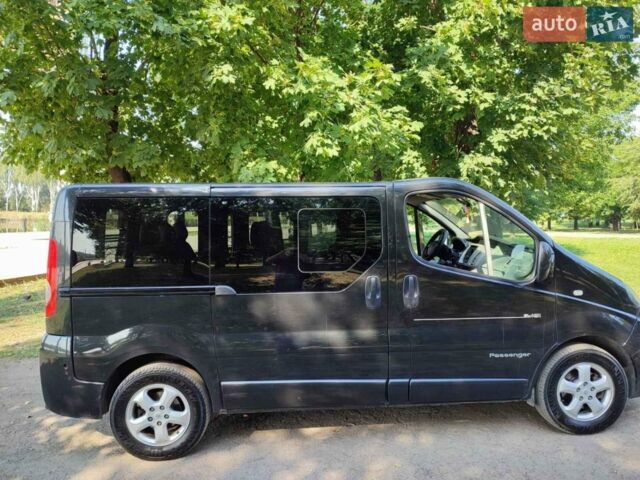 Черный Рено Трафик, объемом двигателя 2 л и пробегом 266 тыс. км за 14200 $, фото 1 на Automoto.ua
