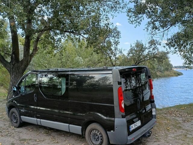 Черный Рено Трафик, объемом двигателя 2 л и пробегом 272 тыс. км за 14500 $, фото 1 на Automoto.ua