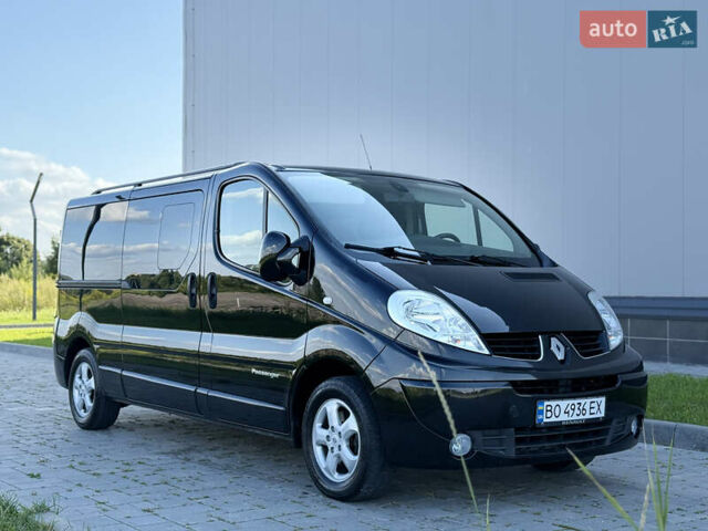Черный Рено Трафик, объемом двигателя 2 л и пробегом 271 тыс. км за 15950 $, фото 1 на Automoto.ua