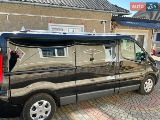 Черный Рено Трафик, объемом двигателя 2 л и пробегом 201 тыс. км за 16300 $, фото 1 на Automoto.ua