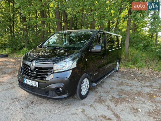 Черный Рено Трафик, объемом двигателя 1.6 л и пробегом 260 тыс. км за 18500 $, фото 1 на Automoto.ua