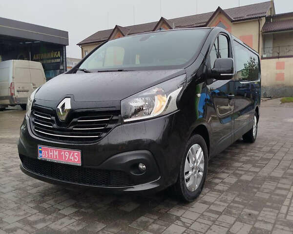 Чорний Рено Трафік, об'ємом двигуна 1.6 л та пробігом 191 тис. км за 17999 $, фото 1 на Automoto.ua