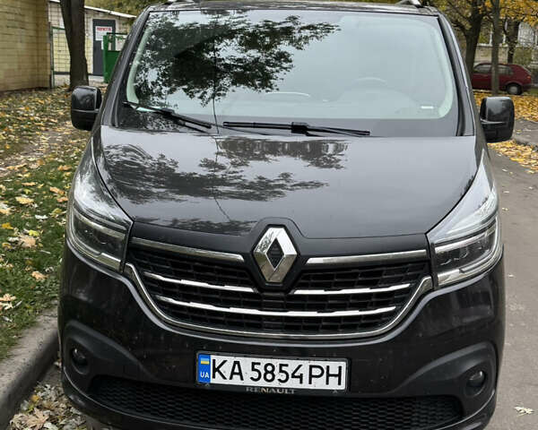 Черный Рено Трафик, объемом двигателя 2 л и пробегом 148 тыс. км за 28700 $, фото 1 на Automoto.ua