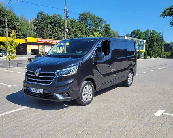 Черный Рено Трафик, объемом двигателя 2 л и пробегом 45 тыс. км за 30500 $, фото 1 на Automoto.ua