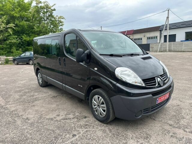 Чорний Рено Трафік, об'ємом двигуна 2 л та пробігом 243 тис. км за 13700 $, фото 1 на Automoto.ua