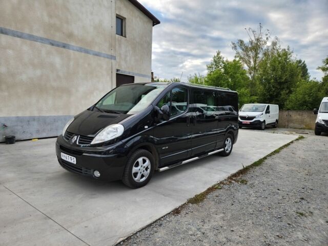 Черный Рено Трафик, объемом двигателя 2 л и пробегом 224 тыс. км за 16500 $, фото 1 на Automoto.ua