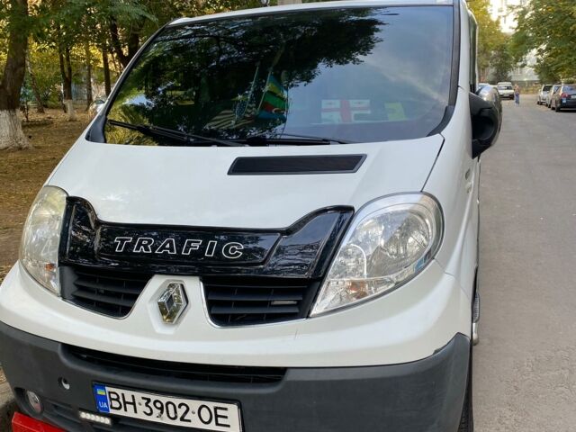 Білий Рено Трафік вант., об'ємом двигуна 2 л та пробігом 274 тис. км за 13000 $, фото 1 на Automoto.ua