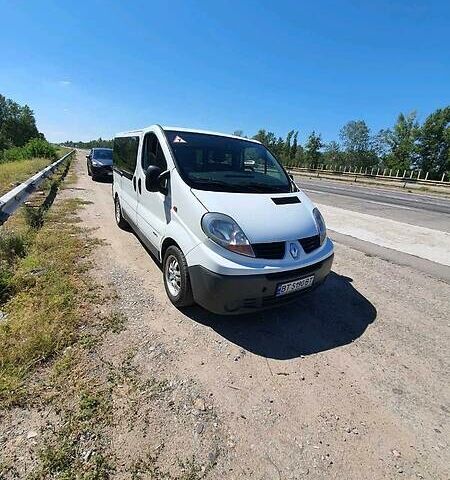 Білий Рено Трафік вант-пас., об'ємом двигуна 2 л та пробігом 270 тис. км за 8000 $, фото 1 на Automoto.ua