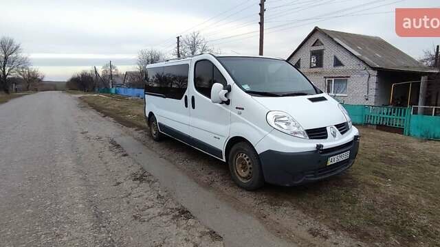 Белый Рено Трафик груз-пасс., объемом двигателя 0 л и пробегом 189 тыс. км за 10000 $, фото 1 на Automoto.ua
