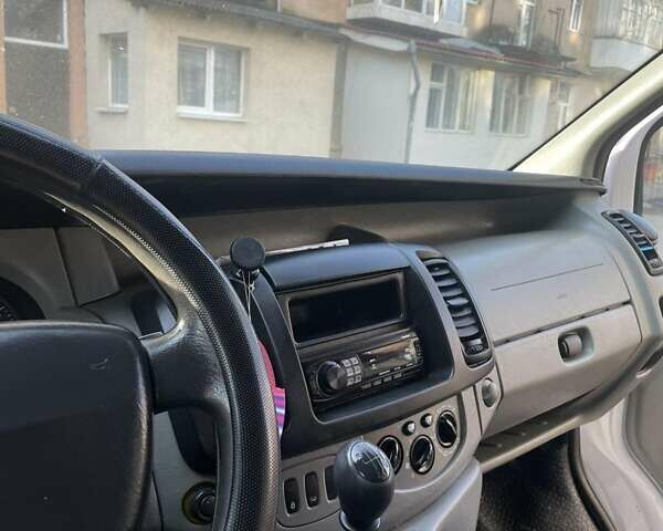 Рено Трафик груз-пасс., объемом двигателя 1.9 л и пробегом 700 тыс. км за 6800 $, фото 1 на Automoto.ua