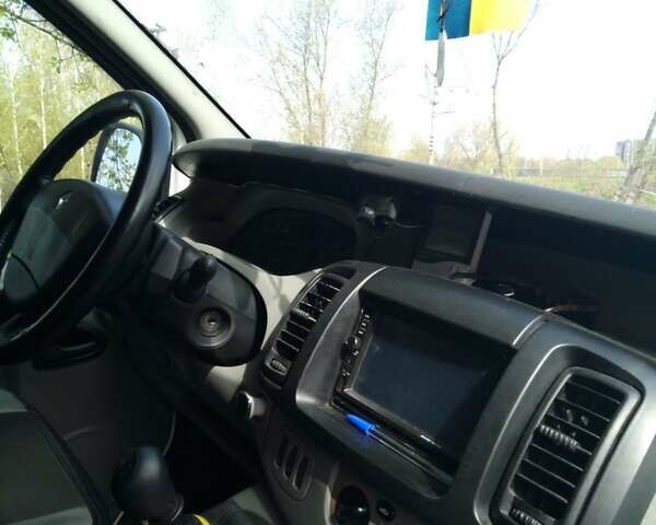 Рено Трафик груз-пасс., объемом двигателя 2 л и пробегом 282 тыс. км за 8500 $, фото 1 на Automoto.ua