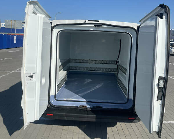Рено Трафик груз-пасс., объемом двигателя 0 л и пробегом 1 тыс. км за 15000 $, фото 1 на Automoto.ua