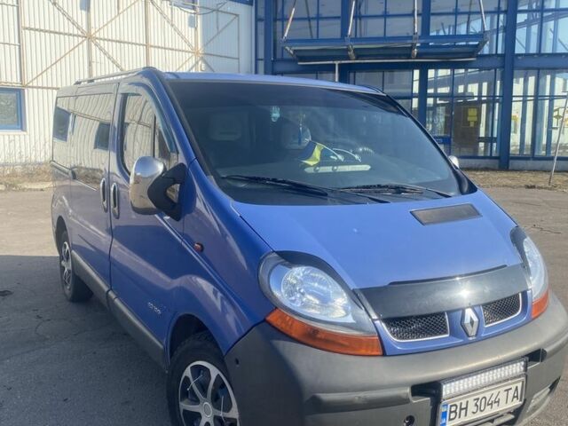 Синий Рено Трафик груз-пасс., объемом двигателя 1.9 л и пробегом 509 тыс. км за 5900 $, фото 1 на Automoto.ua