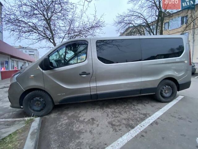 Коричневий Рено Трафік, об'ємом двигуна 1.6 л та пробігом 300 тис. км за 15300 $, фото 1 на Automoto.ua