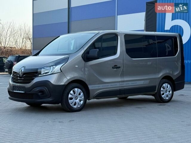 Коричневий Рено Трафік, об'ємом двигуна 1.6 л та пробігом 210 тис. км за 15499 $, фото 1 на Automoto.ua