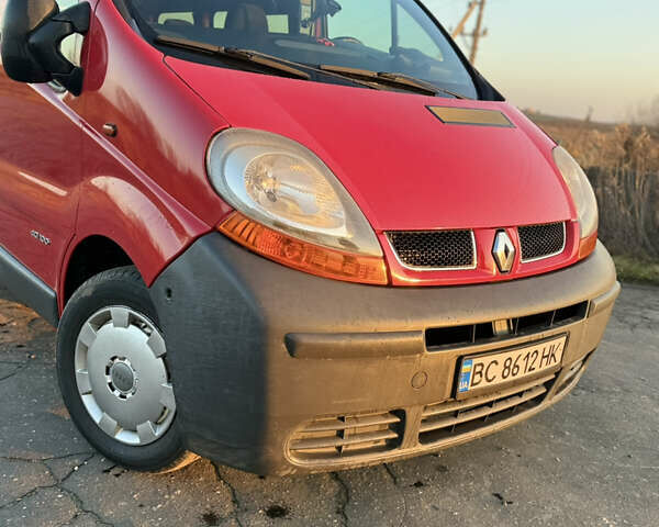 Червоний Рено Трафік, об'ємом двигуна 1.9 л та пробігом 444 тис. км за 6600 $, фото 1 на Automoto.ua