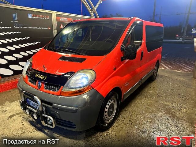 Красный Рено Трафик, объемом двигателя 1.9 л и пробегом 200 тыс. км за 7500 $, фото 1 на Automoto.ua
