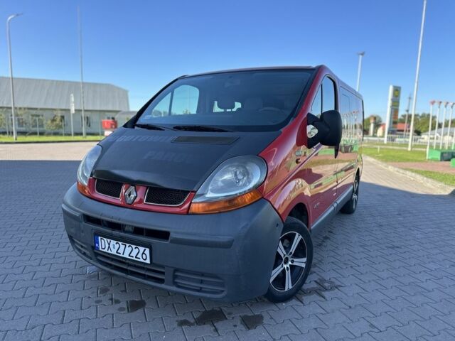 Красный Рено Трафик, объемом двигателя 1.9 л и пробегом 340 тыс. км за 3799 $, фото 1 на Automoto.ua