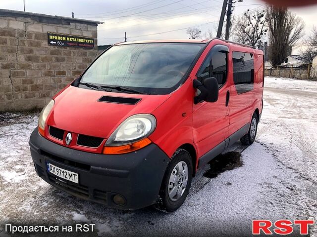 Красный Рено Трафик, объемом двигателя 1.9 л и пробегом 283 тыс. км за 5800 $, фото 1 на Automoto.ua