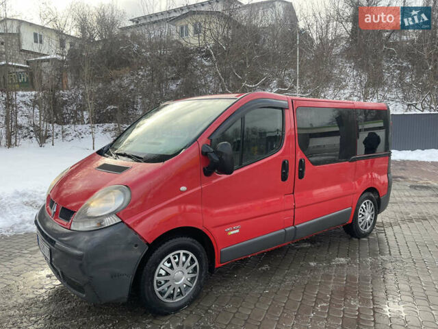 Червоний Рено Трафік, об'ємом двигуна 1.9 л та пробігом 263 тис. км за 7000 $, фото 1 на Automoto.ua