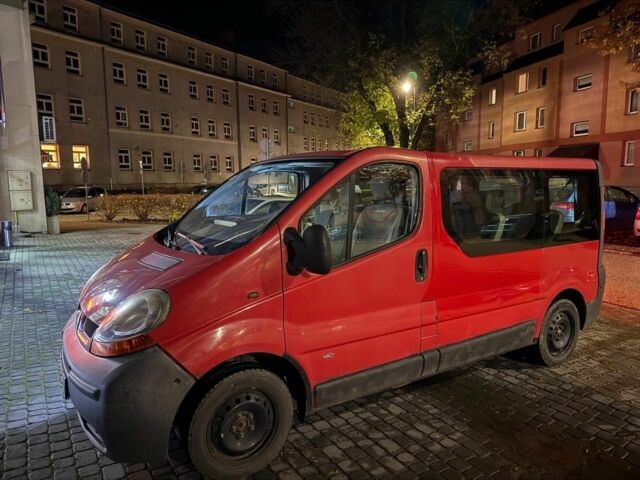 Красный Рено Трафик, объемом двигателя 1.9 л и пробегом 380 тыс. км за 2600 $, фото 1 на Automoto.ua