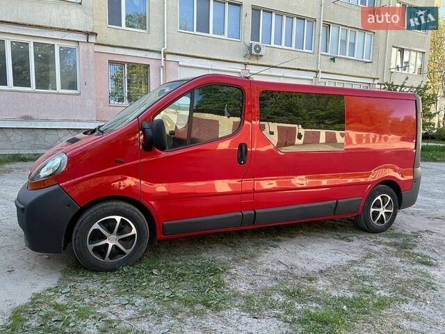 Красный Рено Трафик, объемом двигателя 1.9 л и пробегом 240 тыс. км за 7600 $, фото 1 на Automoto.ua