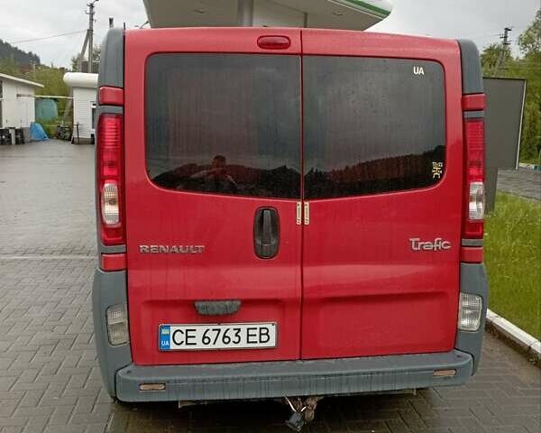 Красный Рено Трафик, объемом двигателя 2 л и пробегом 350 тыс. км за 9700 $, фото 1 на Automoto.ua
