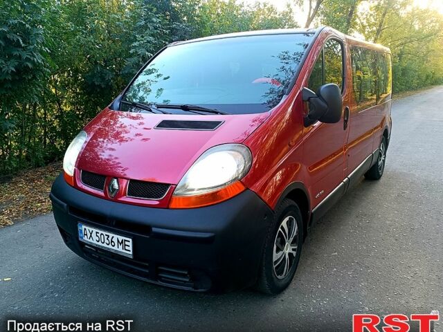 Красный Рено Трафик, объемом двигателя 1.9 л и пробегом 392 тыс. км за 7500 $, фото 1 на Automoto.ua