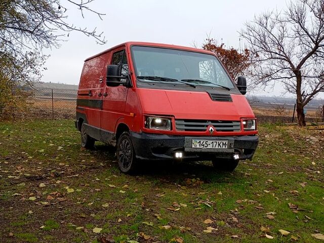 Рено Трафік, об'ємом двигуна 2.1 л та пробігом 250 тис. км за 1200 $, фото 1 на Automoto.ua