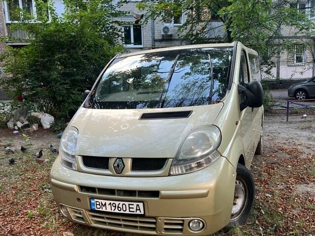 Рено Трафик, объемом двигателя 2.5 л и пробегом 211 тыс. км за 7500 $, фото 1 на Automoto.ua