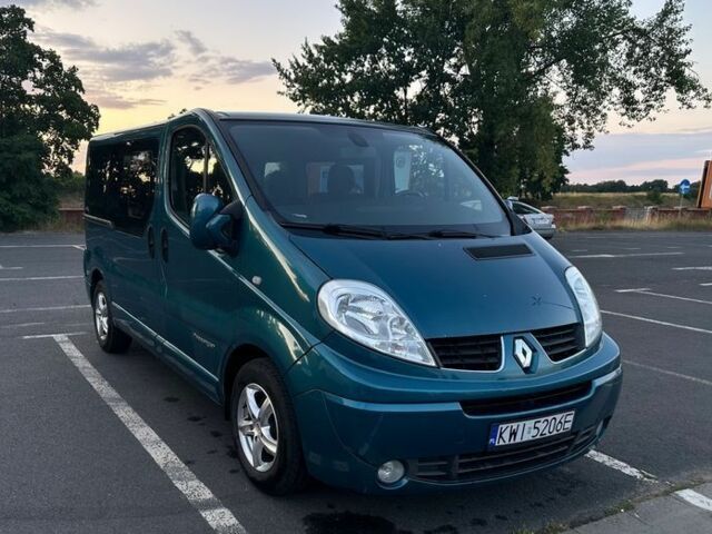 Рено Трафик, объемом двигателя 2 л и пробегом 216 тыс. км за 8000 $, фото 1 на Automoto.ua