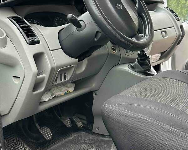 Рено Трафик, объемом двигателя 2 л и пробегом 150 тыс. км за 11500 $, фото 1 на Automoto.ua