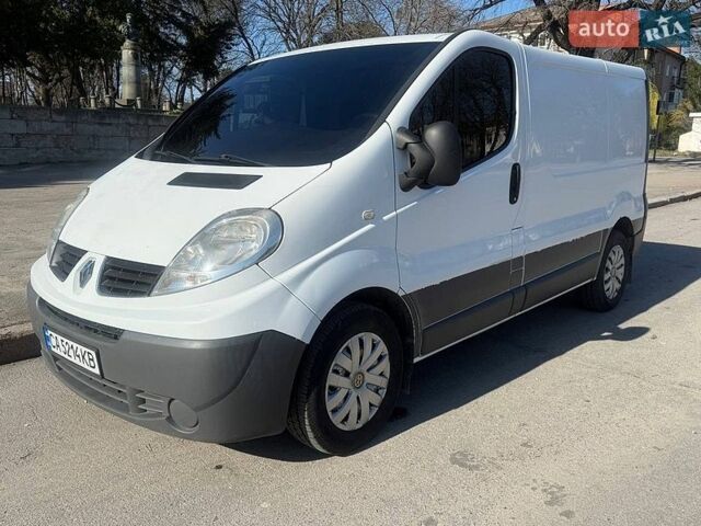 Рено Трафик, объемом двигателя 2.5 л и пробегом 290 тыс. км за 8500 $, фото 1 на Automoto.ua