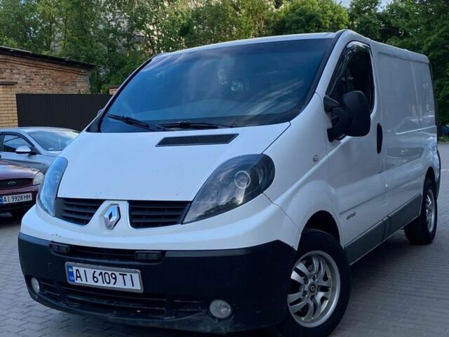 Рено Трафик, объемом двигателя 2.5 л и пробегом 355 тыс. км за 7300 $, фото 1 на Automoto.ua