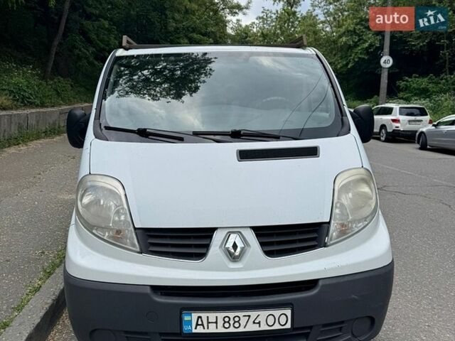 Рено Трафик, объемом двигателя 2 л и пробегом 329 тыс. км за 12800 $, фото 1 на Automoto.ua