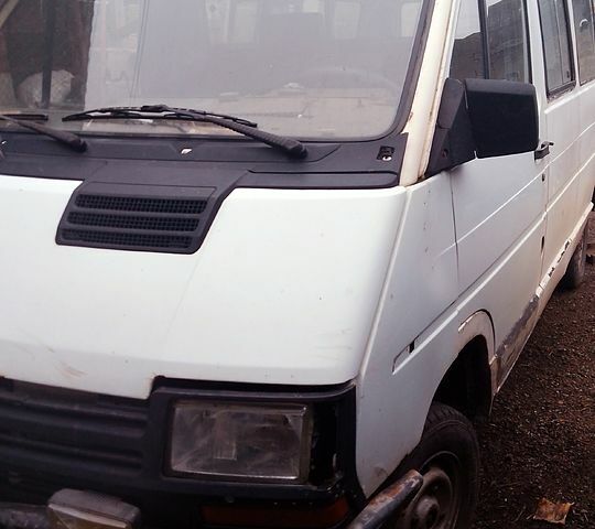 Рено Трафік, об'ємом двигуна 2.1 л та пробігом 0 тис. км за 590 $, фото 1 на Automoto.ua