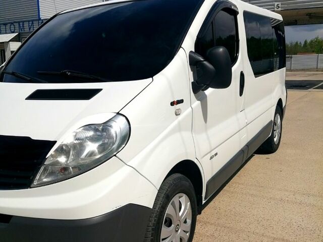 Рено Трафик, объемом двигателя 2.2 л и пробегом 342 тыс. км за 13600 $, фото 1 на Automoto.ua