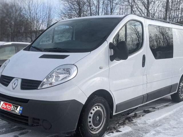 Белый Рено Трафик пасс., объемом двигателя 0 л и пробегом 123 тыс. км за 14900 $, фото 1 на Automoto.ua