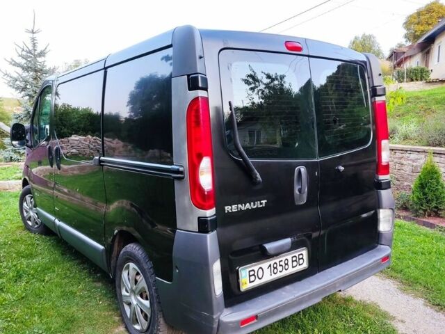 Чорний Рено Трафік пас., об'ємом двигуна 0 л та пробігом 260 тис. км за 8000 $, фото 1 на Automoto.ua