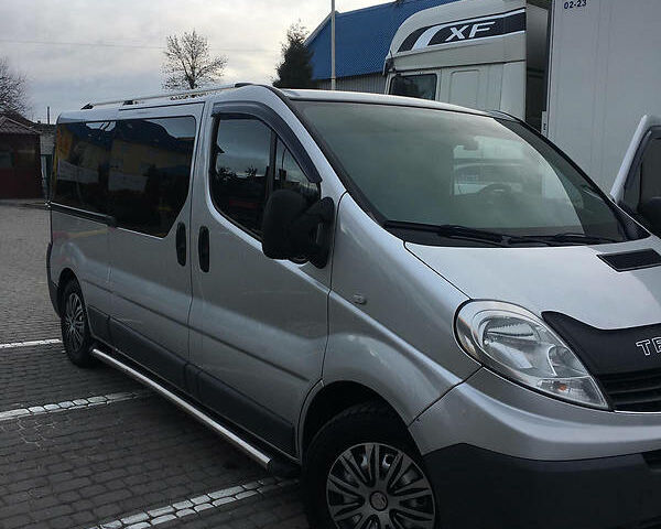 Сірий Рено Трафік пас., об'ємом двигуна 2 л та пробігом 310 тис. км за 10300 $, фото 1 на Automoto.ua