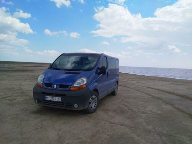 Синий Рено Трафик пасс., объемом двигателя 2.5 л и пробегом 200 тыс. км за 7900 $, фото 1 на Automoto.ua