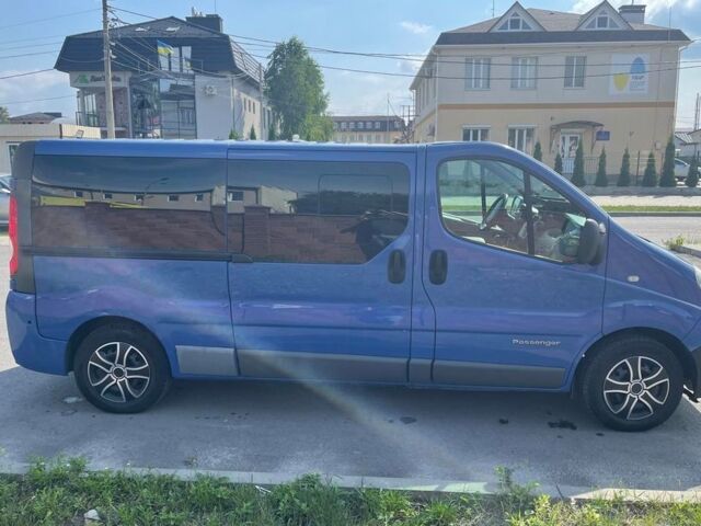 Синий Рено Трафик пасс., объемом двигателя 0 л и пробегом 220 тыс. км за 10500 $, фото 1 на Automoto.ua