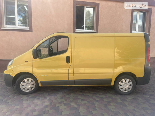 Жовтий Рено Трафік, об'ємом двигуна 2.5 л та пробігом 421 тис. км за 5900 $, фото 1 на Automoto.ua