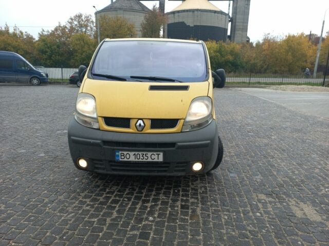 Желтый Рено Трафик, объемом двигателя 1.9 л и пробегом 573 тыс. км за 5500 $, фото 1 на Automoto.ua