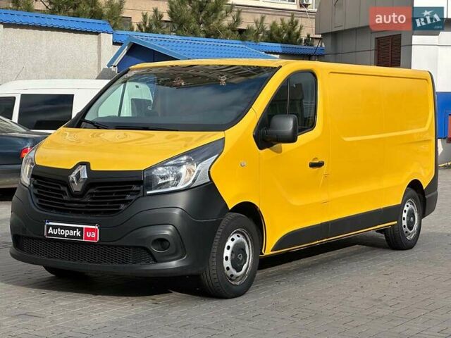 Желтый Рено Трафик, объемом двигателя 1.6 л и пробегом 170 тыс. км за 12990 $, фото 1 на Automoto.ua