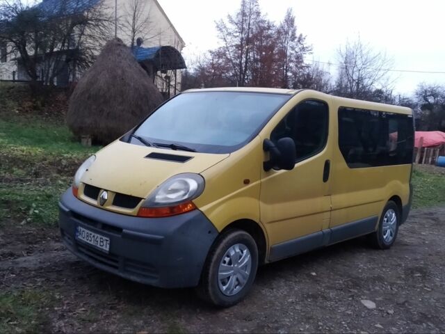 Желтый Рено Трафик, объемом двигателя 1.9 л и пробегом 374 тыс. км за 5200 $, фото 1 на Automoto.ua