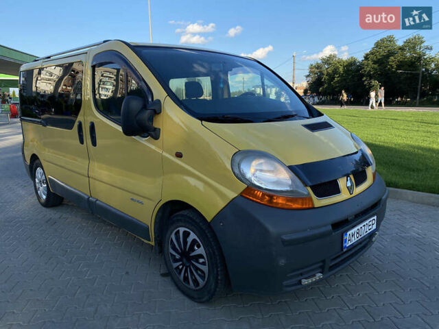 Желтый Рено Трафик, объемом двигателя 1.87 л и пробегом 420 тыс. км за 6200 $, фото 1 на Automoto.ua