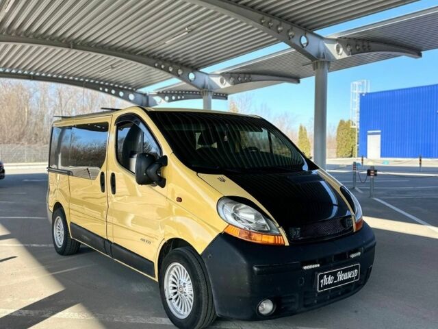 Желтый Рено Трафик, объемом двигателя 0 л и пробегом 316 тыс. км за 8100 $, фото 1 на Automoto.ua